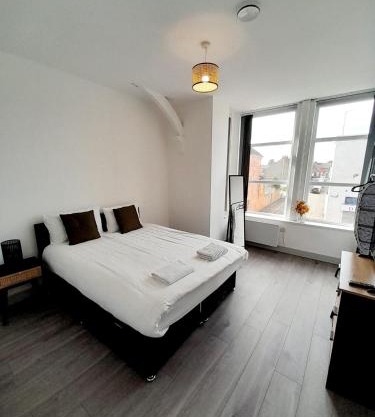 1 & 2 Bed Apartments - Desborough, Kettering, Sleeps Upto 2 & 3, Free Parking, Family, Relocation, WIFI, Gateway