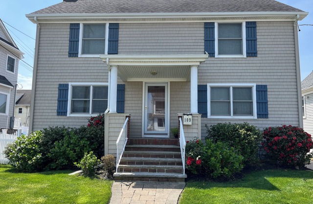 1/2 Block to Beach- Spring Lake Border- Last Minute Special!