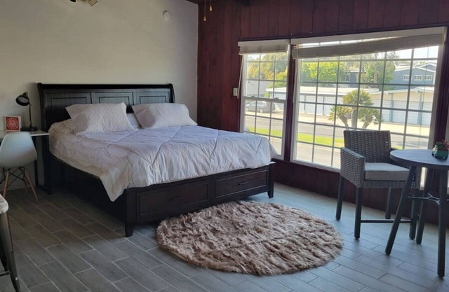 1.3M To Beach | Close To LAX & Park | Pets #3