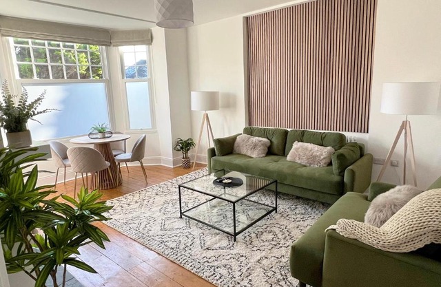 1 Bed/1 Sofa Bed 'Scandi' Style Ground Floor Apartment