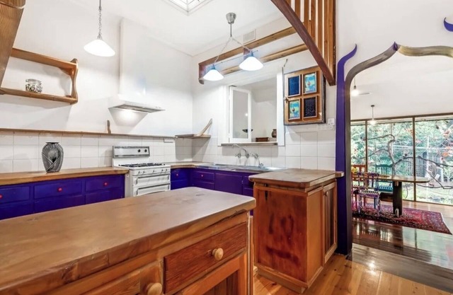 1 bed room House between Unley & Norwood. nLeafy, private, clean. Sleeps 6nnn