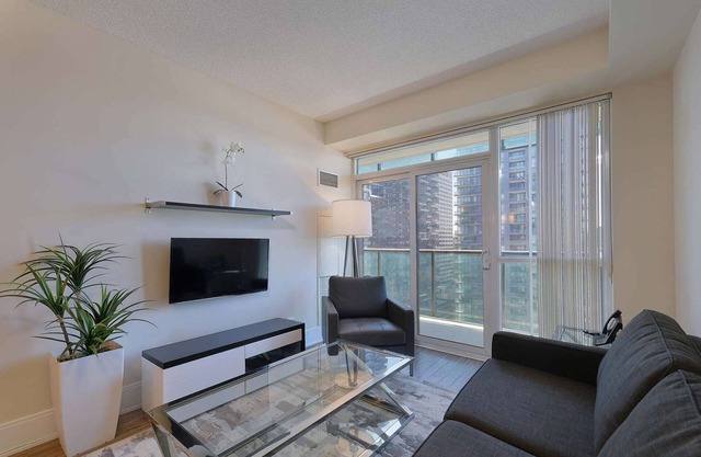 1 Bedroom/1 Bathroom Suite