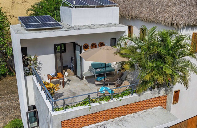 1-Bedroom 3-Story House Steps from the Beach, Private Deck Partial Ocean View