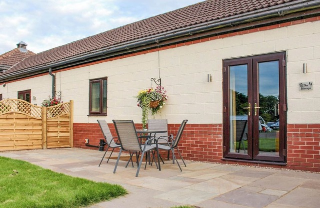 1 bedroom accommodation in Hatfield Woodhouse, Nr. Doncaster