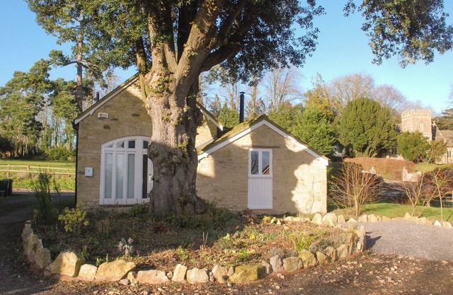 1 bedroom accommodation in Fifehead Magdalen, near Gillingham