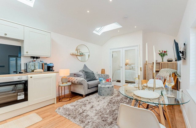 1 bedroom accommodation in Meols, Wirral