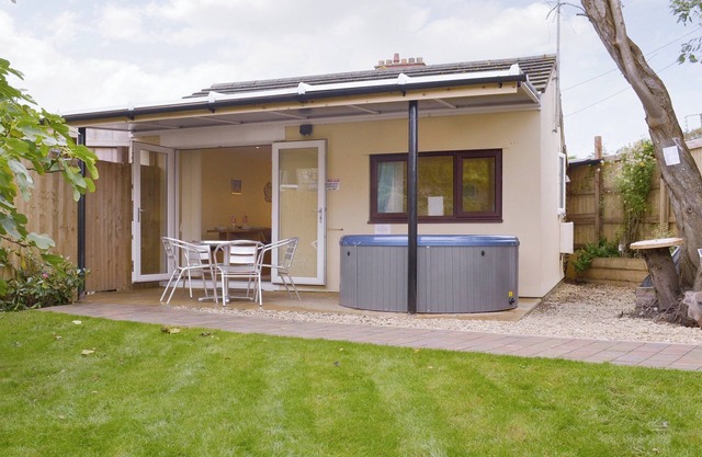 1 bedroom accommodation in Clandown, near Radstock