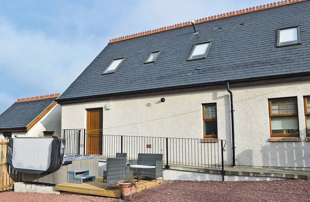 1 bedroom accommodation in Blackridge, near Edinburgh