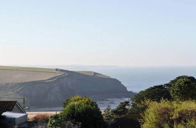 1 bedroom accommodation in Mawgan Porth, near Newquay
