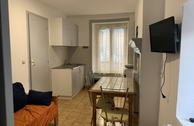 1 bedroom apartment for 2/3 persons, Wifi, near Thermes