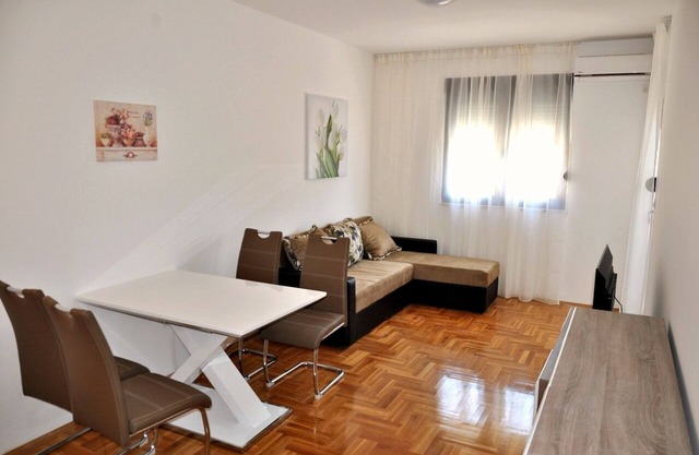 1-bedroom apartment "Podmaine 22"