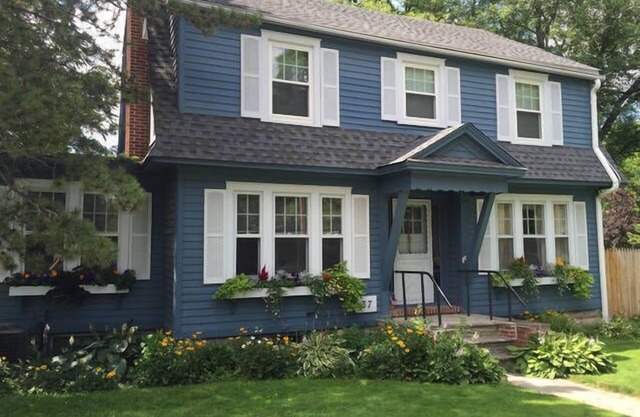 1-bedroom apartment in the heart of The Village of East Aurora.