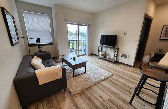1-bedroom Apt. 305 w/free parking - New Building