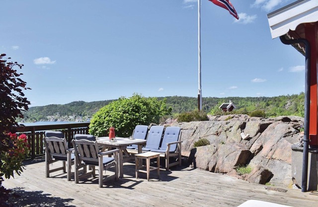 1 bedroom awesome home in Tvedestrand