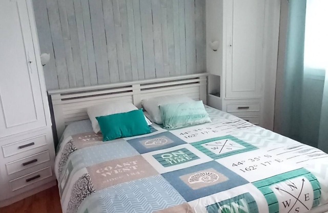 1 Bedroom Bed & breakfast in Caen