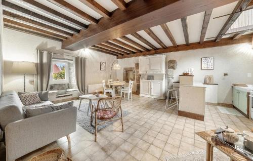 1 Bedroom Cozy Apartment In Tremblay