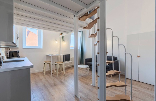 1 bedroom duplex apartment with private parking