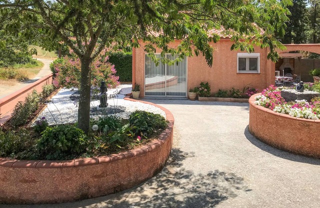 1 bedroom gorgeous home in Rodès