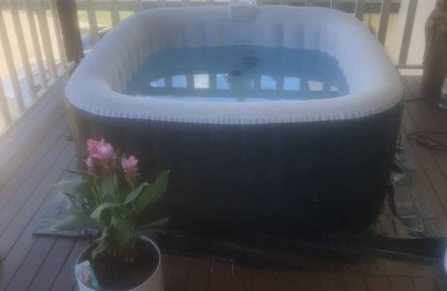 1 Bedroom Granny flat, quiet location close to everything