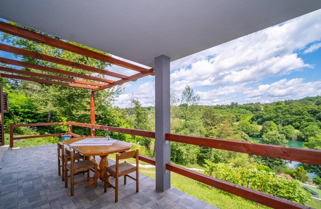 1 bedroom lovely home in Duga Resa