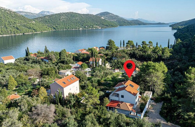 1 bedroom stunning apartment in Broce