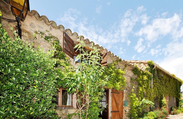 1 bedroom stunning home in Assignan
