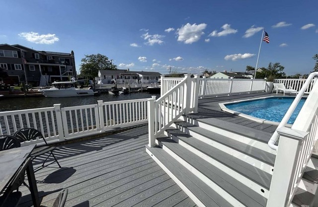 1 Bedroom Waterfront Home in Brick