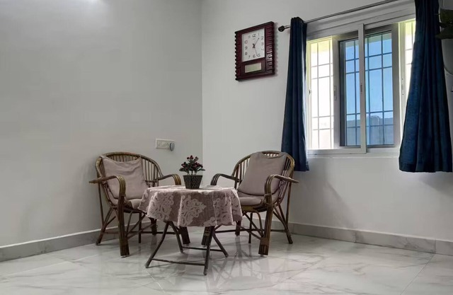 1 BHK Apartment Near Rock Beach, White Town, Ashram