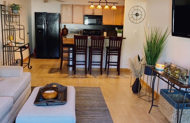 1 Block from Beach, Fully Furnished Summer Rental