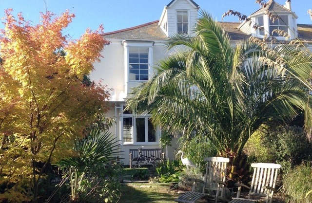 1 FLORENCE PLACE, pet friendly, luxury holiday cottage in Falmouth