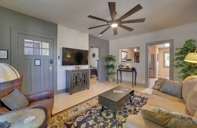 < 1 Mi to Dtwn: Home w/Deck in Clarkdale!