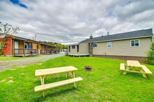 1 Mi to Lake Francis Mountain-View Studio Retreat