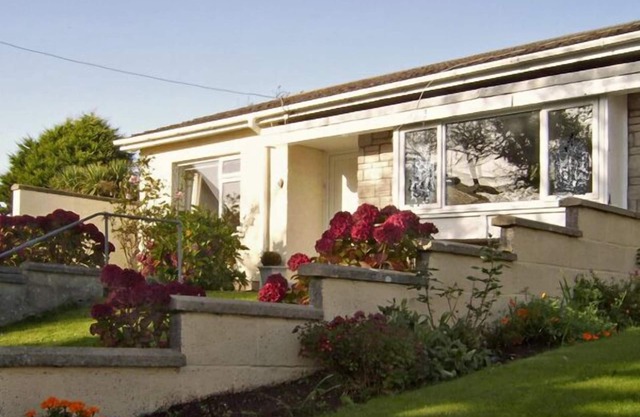1 MIREHOUSE PLACE, family friendly, country holiday cottage in Angle