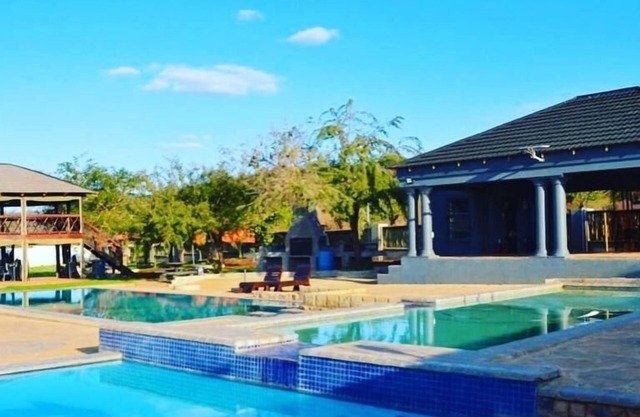 1 Oak lodge
