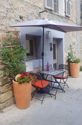 10 min de Cortè, 5 couchages,