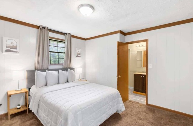 10 Mins to Downtown Birmingham- Fresh in Fairfield