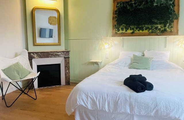 10-minute walk from the spa and train station, comfortable apartment.