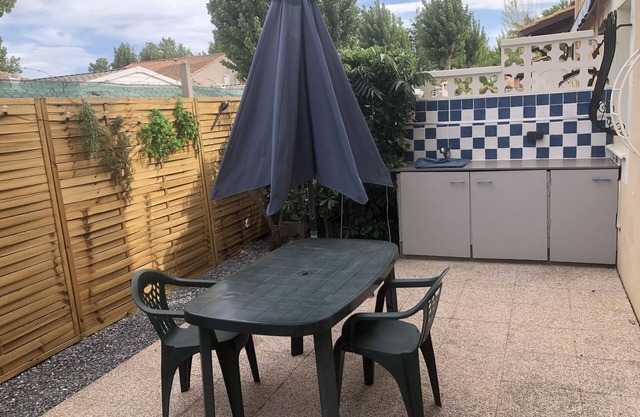 10 minutes from Europark and 200 meters from the beach