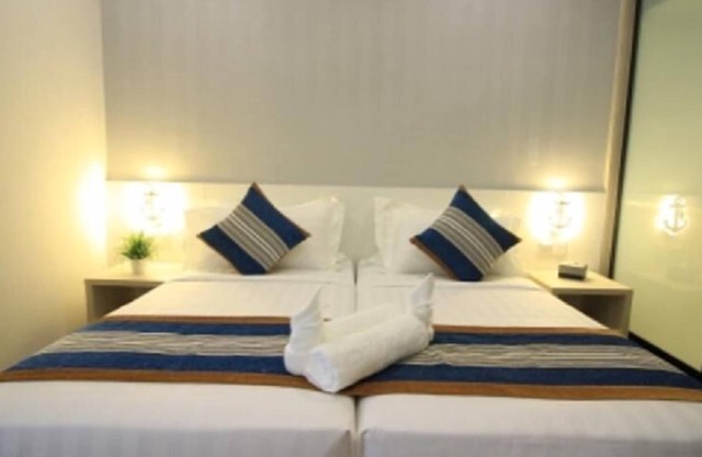 #10 Tropical Evilla Executive Suite