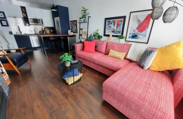 105- Quiet One Bedroom Condo Suite