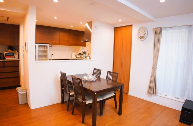 [ 106 ㎡ Detached house completely rented out ] Tokyo Ikebukuro 4LDK (2 toilets + 2 bathrooms) 7 minutes walk from Ikebukuro Station C1 Exit