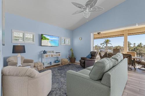 109 Gulfview Avenue - Beautiful Private Pool Home Mid Island home