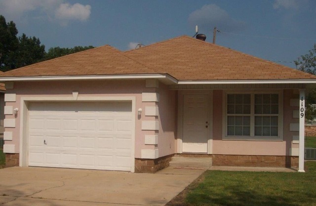 1109 S. Boston Pl 3 bedroom, 2 bath house