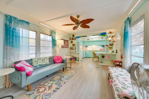 12 Mi to Skiing Manistee Lake Cottage with Fire Pit