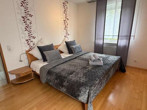 130 qm Apartment mit Garten und Stellplatz