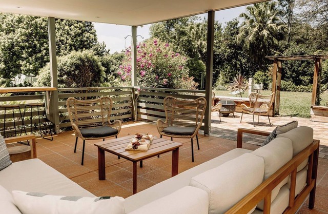 15 mins to Noosa! 3-bedroom Cottage in Noosa Hinterland + Outdoor Entertaining