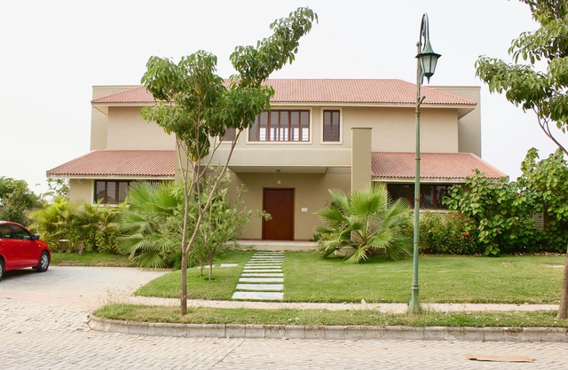 150 Kalhaar Blues Greens- Golfers retreat.