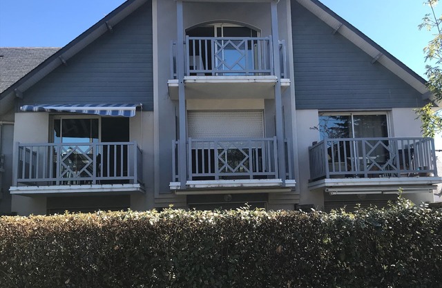 150 m from the beach pleasant studio in quiet residence on garden level