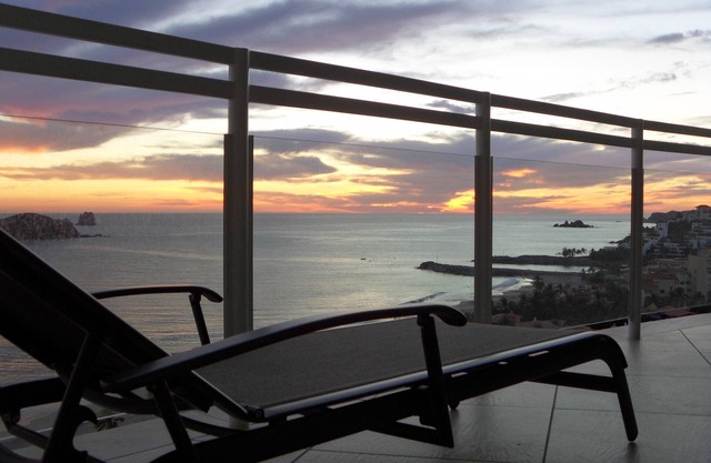 15th Floor Breathtaking Beachfront Condo & Outstanding Ocean Views in Ixtapa