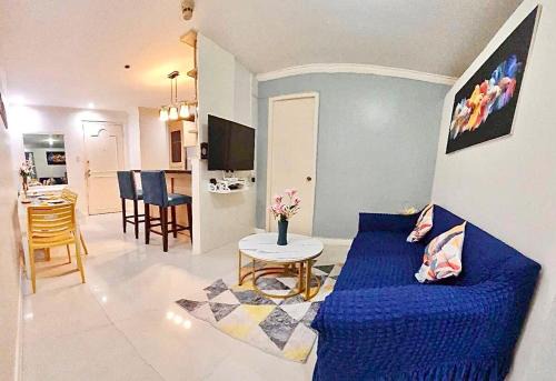 16 Guest for Group at Palm Tower 2 Makati RM 203